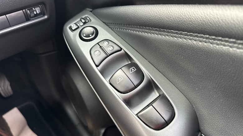 Nissan Juke 1.6 Hybrid N-Connecta 5dr Auto Hybrid Hatchback